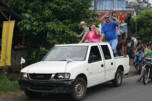 Philippines Mission Trip - The front of the motorcade through Sorsogon (24 Sep 2009)